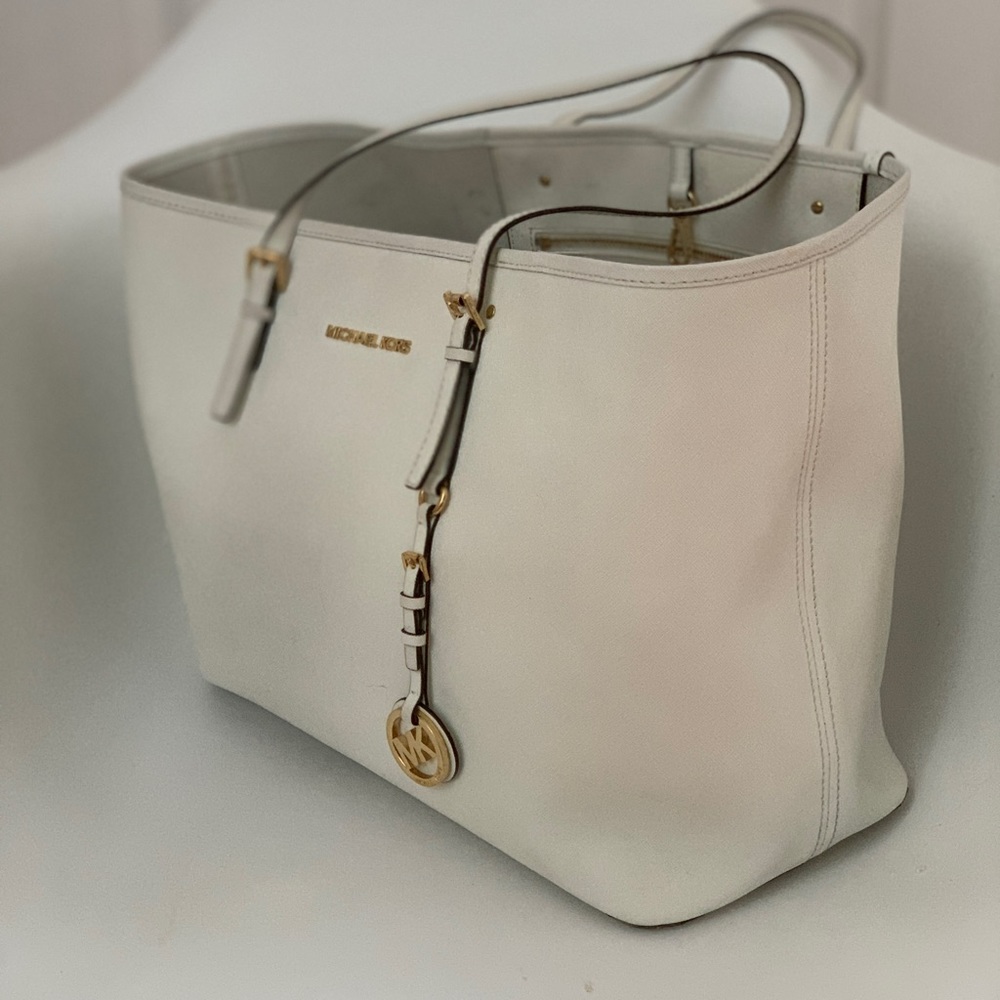 MICHAEL KORS WHITE LEATHER BAG